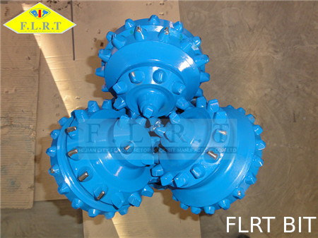 سعر جيد ثلاثة مخروط Tricone مثقاب / مثقاب النفط والغاز API-7-1 قياسي الانترنت