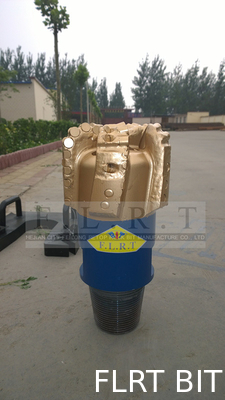 سعر جيد لقمة الماس PDC مقاس 7 1/2 بوصة ، لقم الثقب الصلب IADC S323 4 1/2 بوصة API REG PIN مع 5 شفرات الانترنت